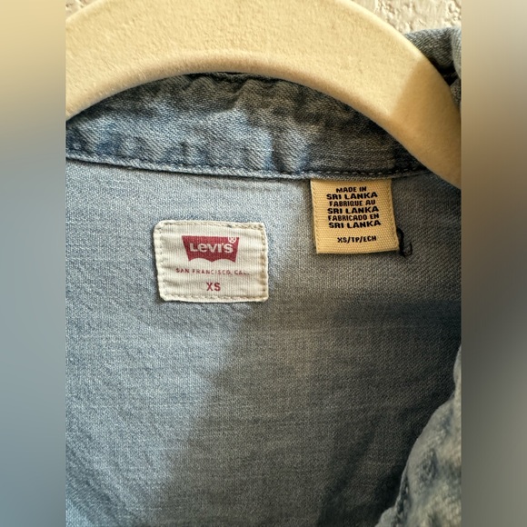 Levi’s Western Denim Button Up Shirt - Picture 4 of 6